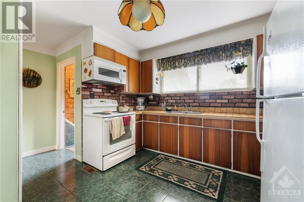 Listing 1355355 - Large Photo # 15