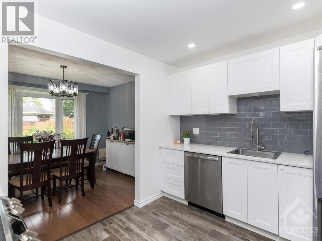 5 ESTELLE CRESCENT