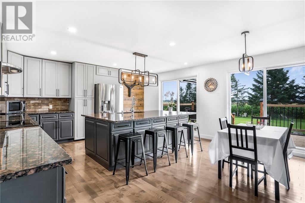 Listing 1355546 - Large Photo # 11