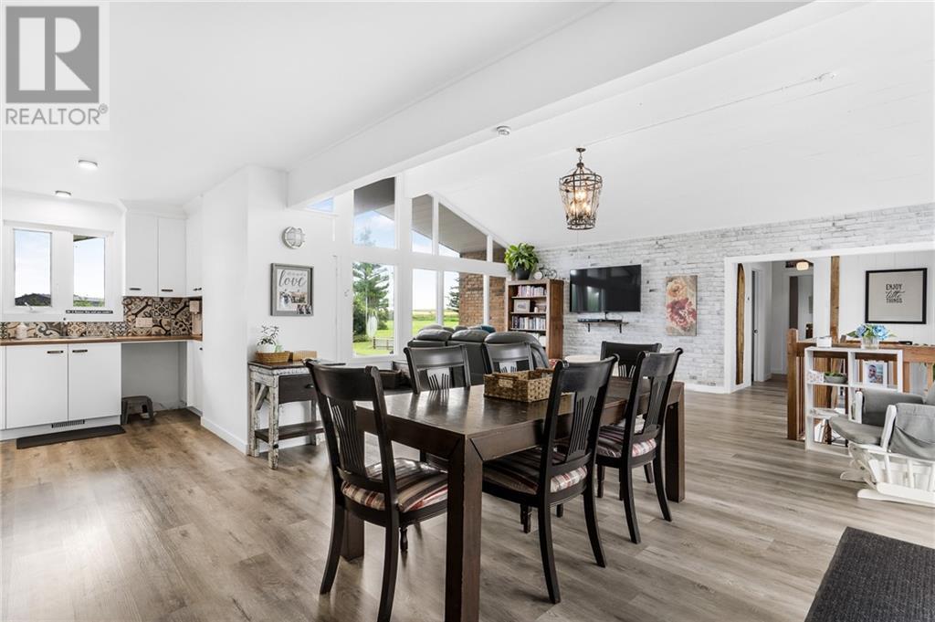 Listing 1355558 - Large Photo # 13
