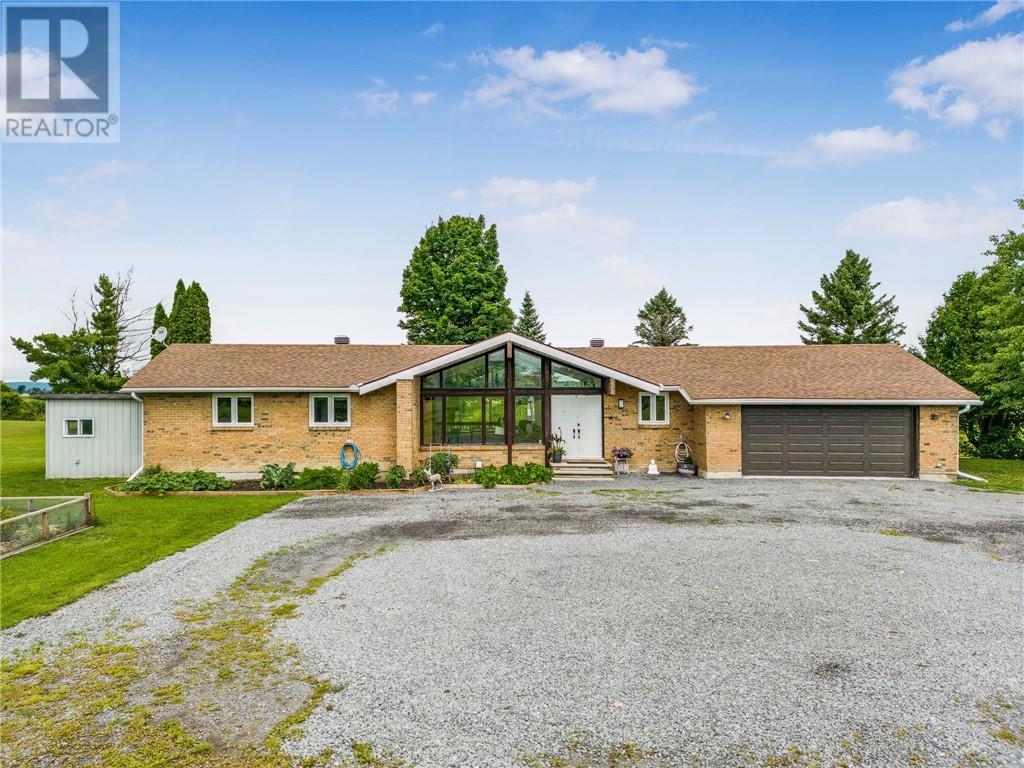 Listing 1355558 - Large Photo # 1