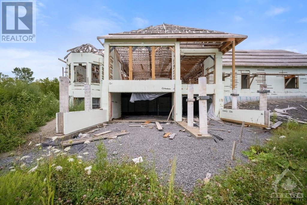 1695 OLD MONTREAL ROAD