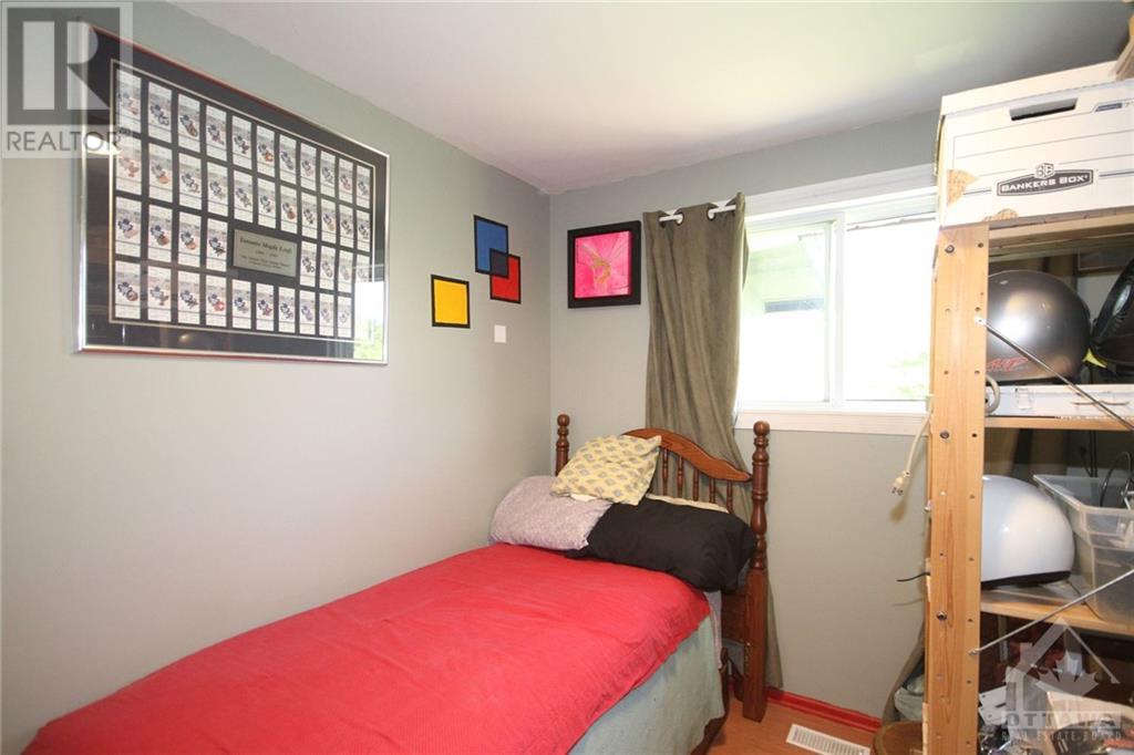 Listing 1355840 - Large Photo # 15