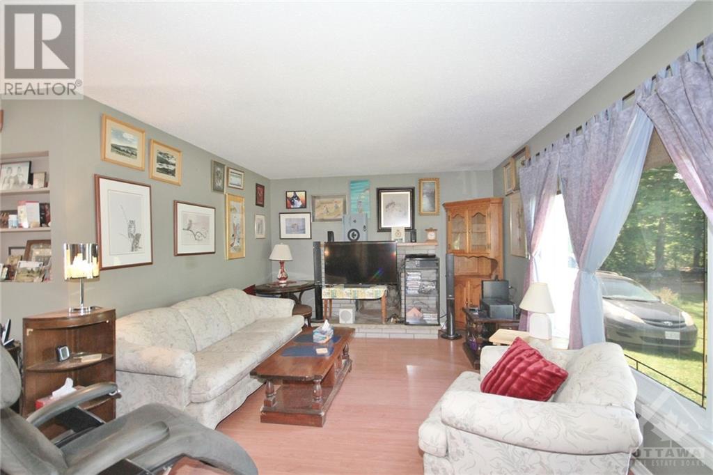 Listing 1355844 - Large Photo # 11