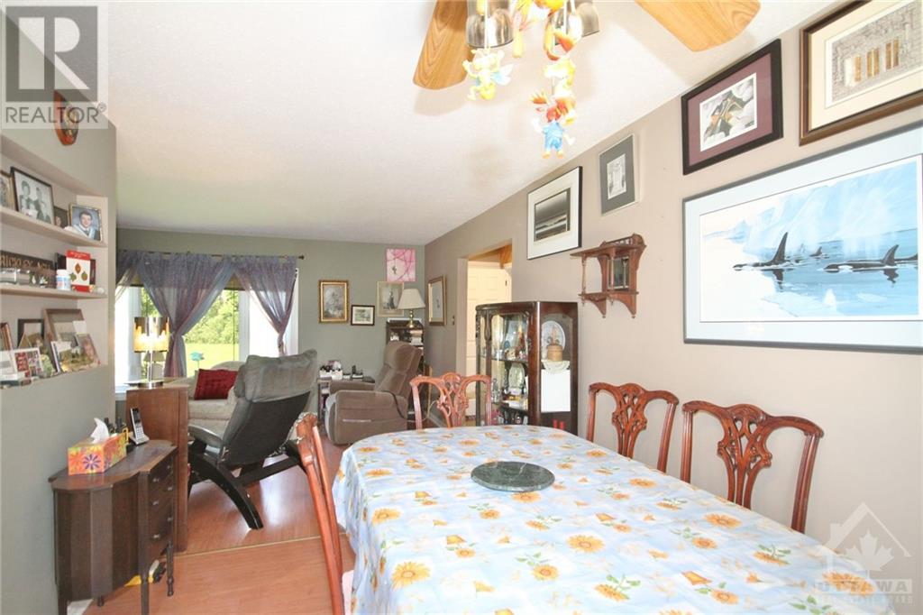Listing 1355844 - Large Photo # 7