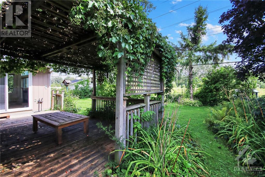 Listing 1355996 - Large Photo # 24