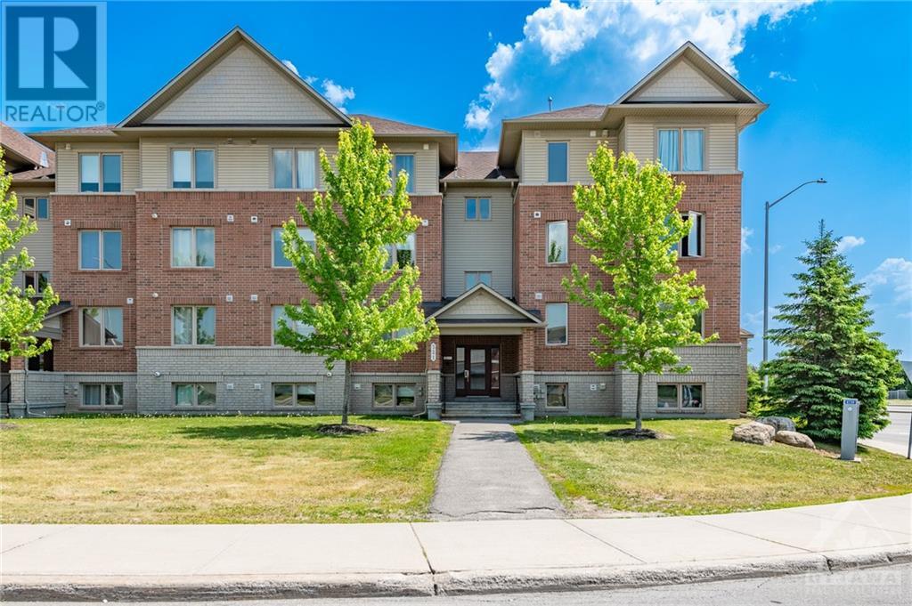 321 CRESTHAVEN DRIVE UNIT#1, #1