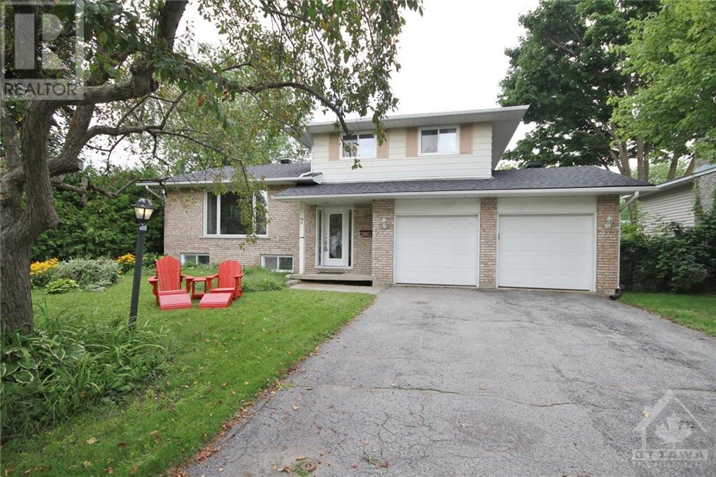 7 LEETOM CRESCENT
