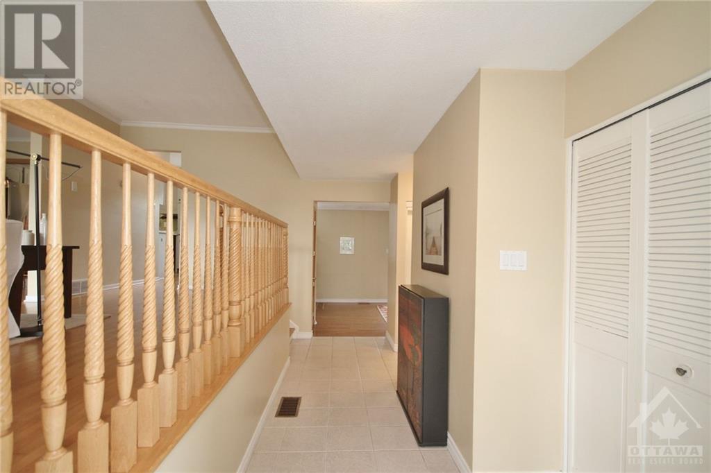 7 LEETOM CRESCENT