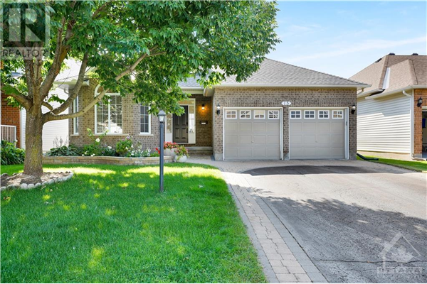 15 FRANKLIN CATHCART CRESCENT, Stittsville