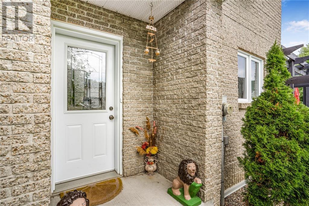 Listing 1356565 - Large Photo # 3