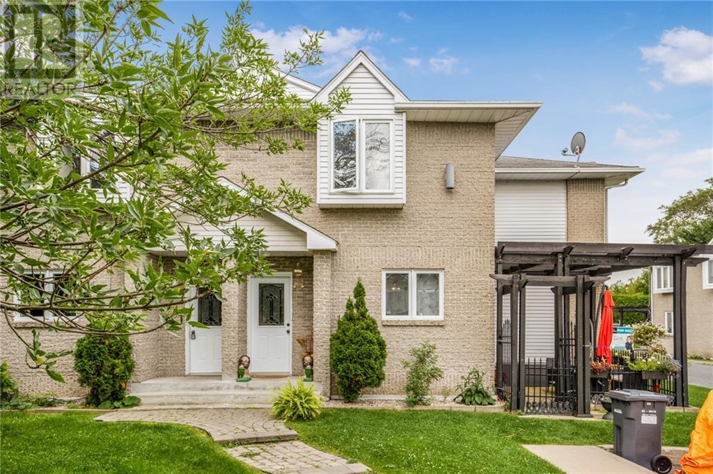 Listing 1356565 - Large Photo # 1