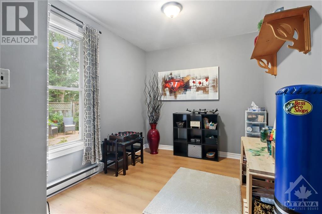 Listing 1356741 - Large Photo # 16