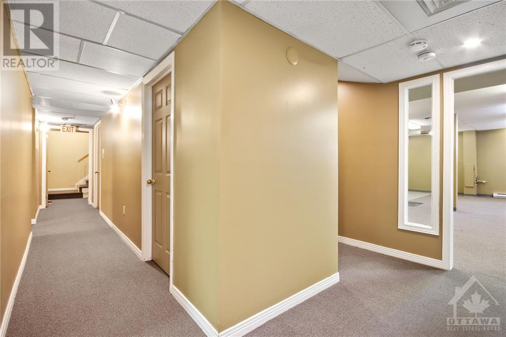 5494 MANOTICK MAIN STREET W