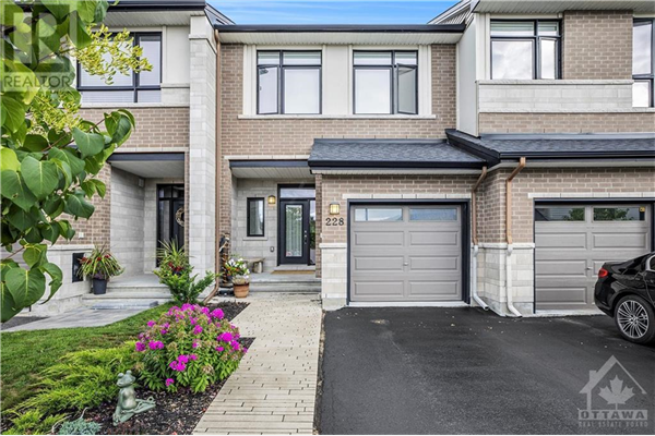 228 SOUTHBRIDGE STREET, Ottawa