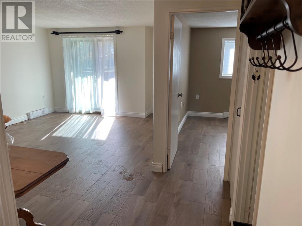 Listing 1356991 - Large Photo # 3