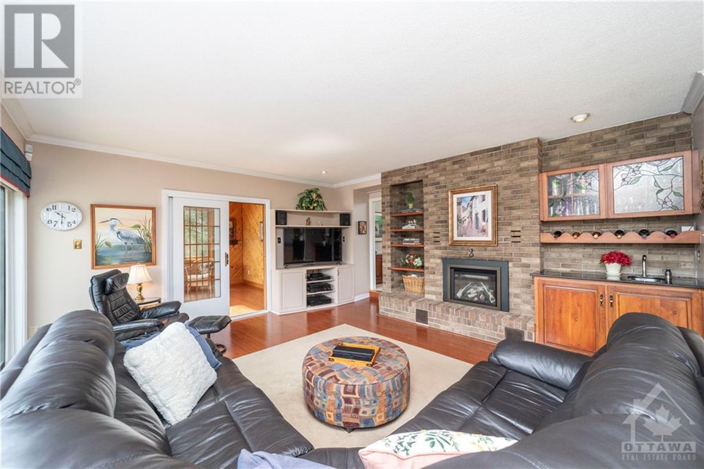 5533 SOUTH ISLAND PARK DRIVE