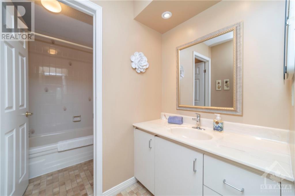 5533 SOUTH ISLAND PARK DRIVE