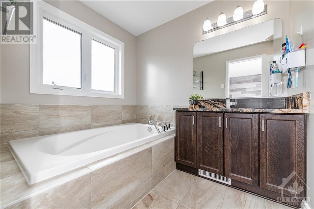 Listing 1357531 - Large Photo # 17