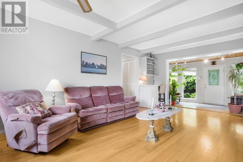 Listing 1357638 - Large Photo # 14