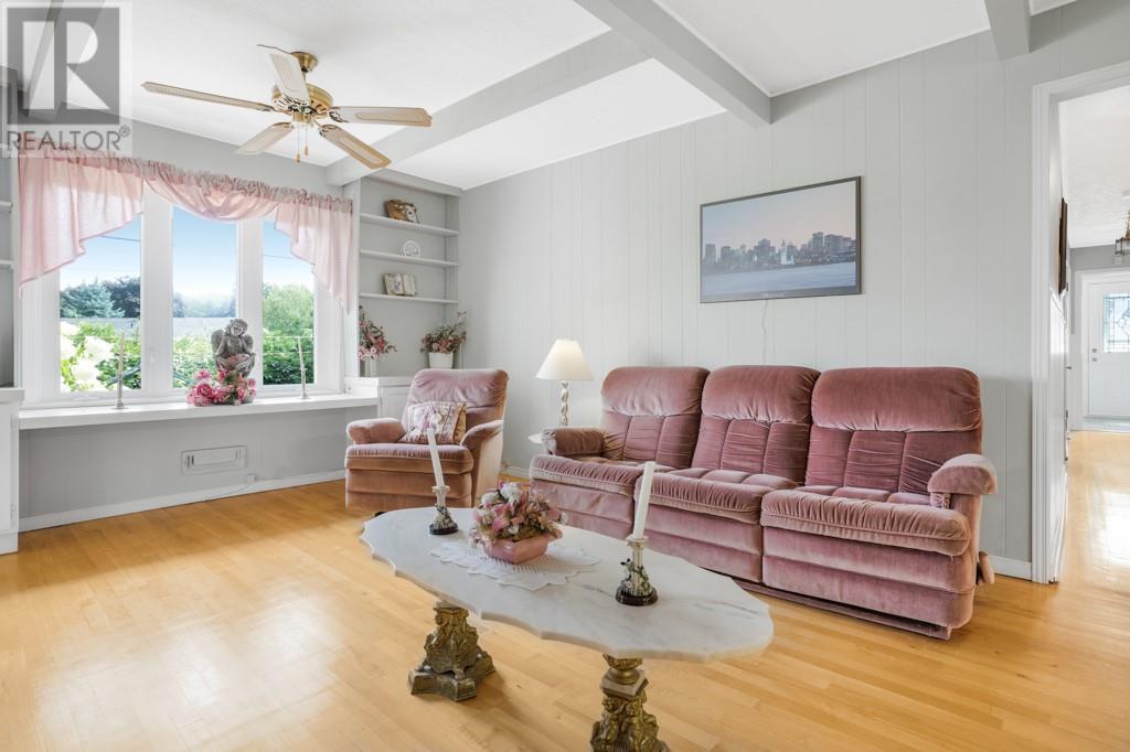 Listing 1357638 - Large Photo # 15