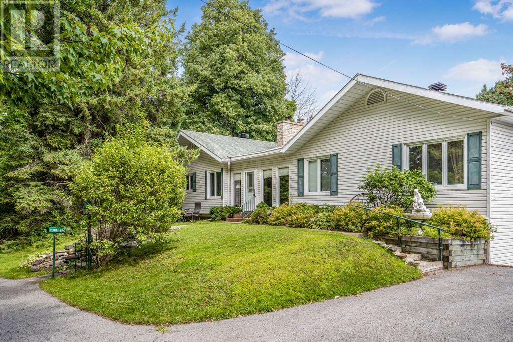 Listing 1357638 - Large Photo # 2