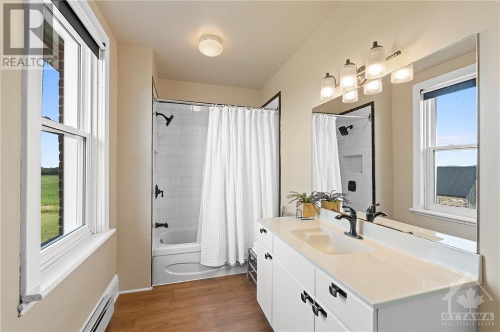 Listing 1357775 - Large Photo # 18