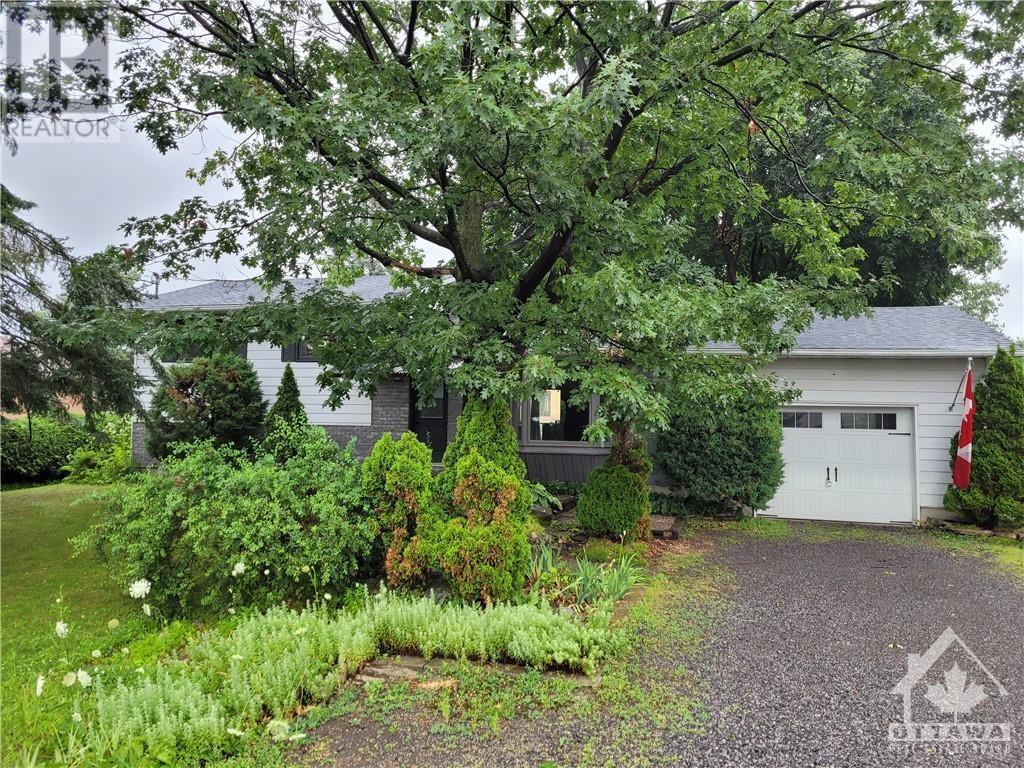 819 RIVER ROAD