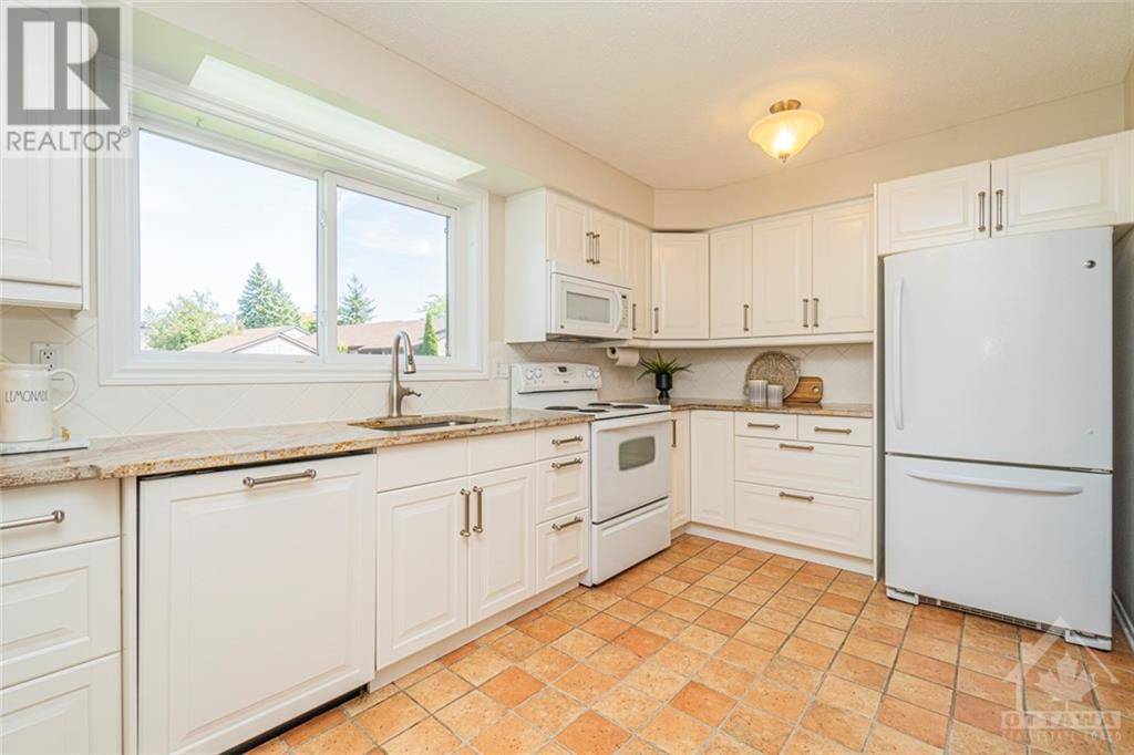 27 GLEN ABBEY CRESCENT