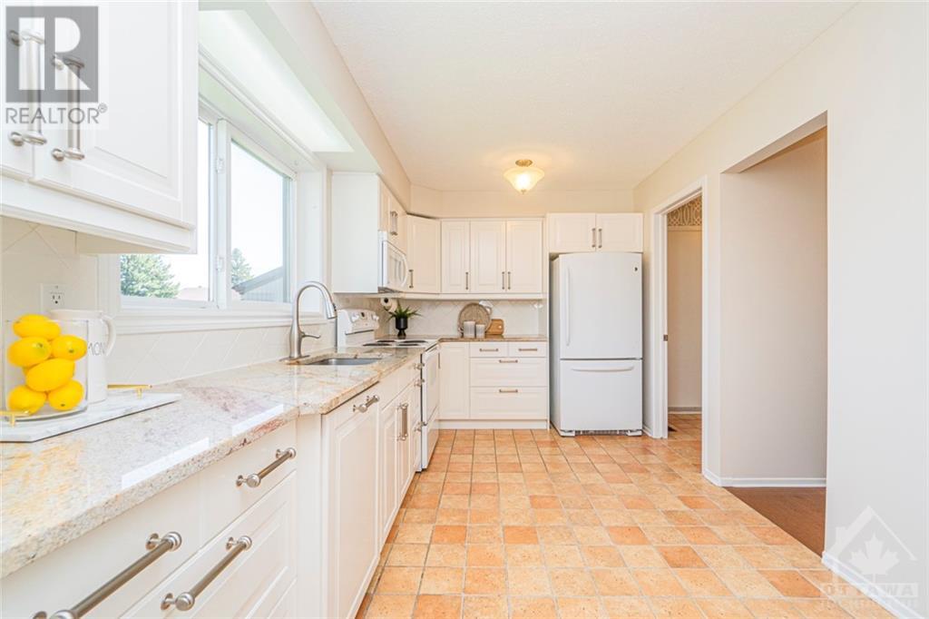 27 GLEN ABBEY CRESCENT
