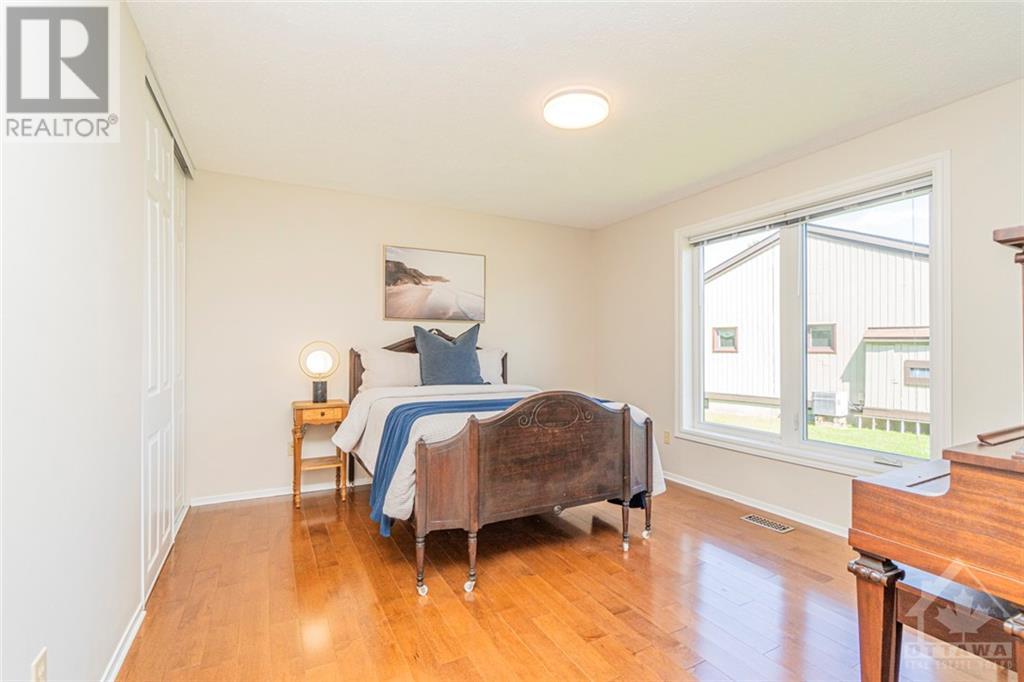 27 GLEN ABBEY CRESCENT
