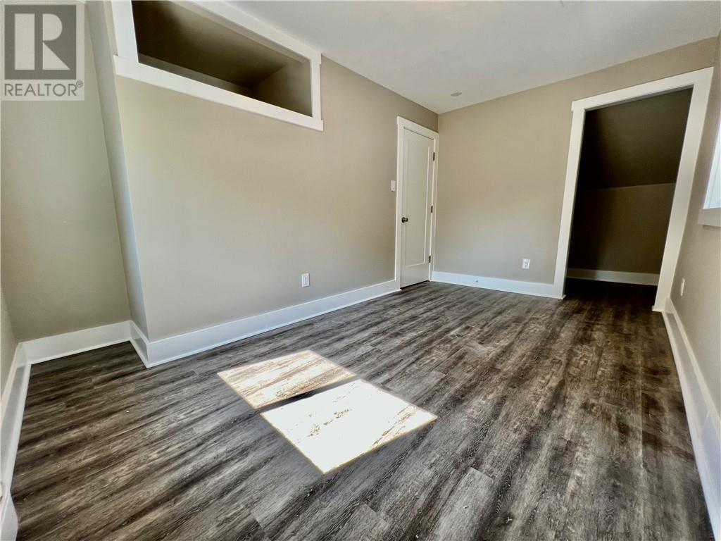 Listing 1358142 - Large Photo # 17