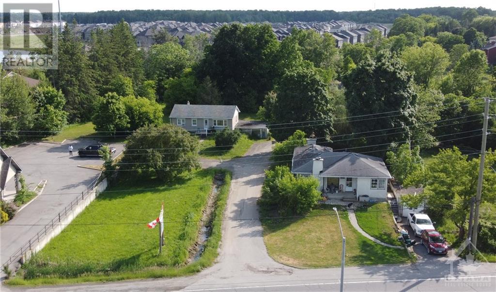 5630-5634 MANOTICK MAIN STREET