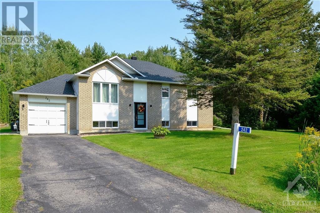 Listing 1358266 - Large Photo # 1