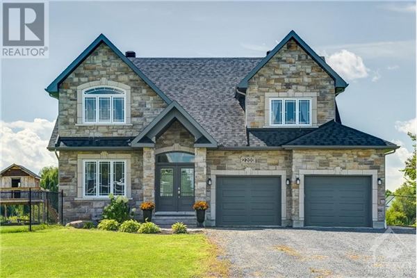 2200 ONYX STREET, Vars