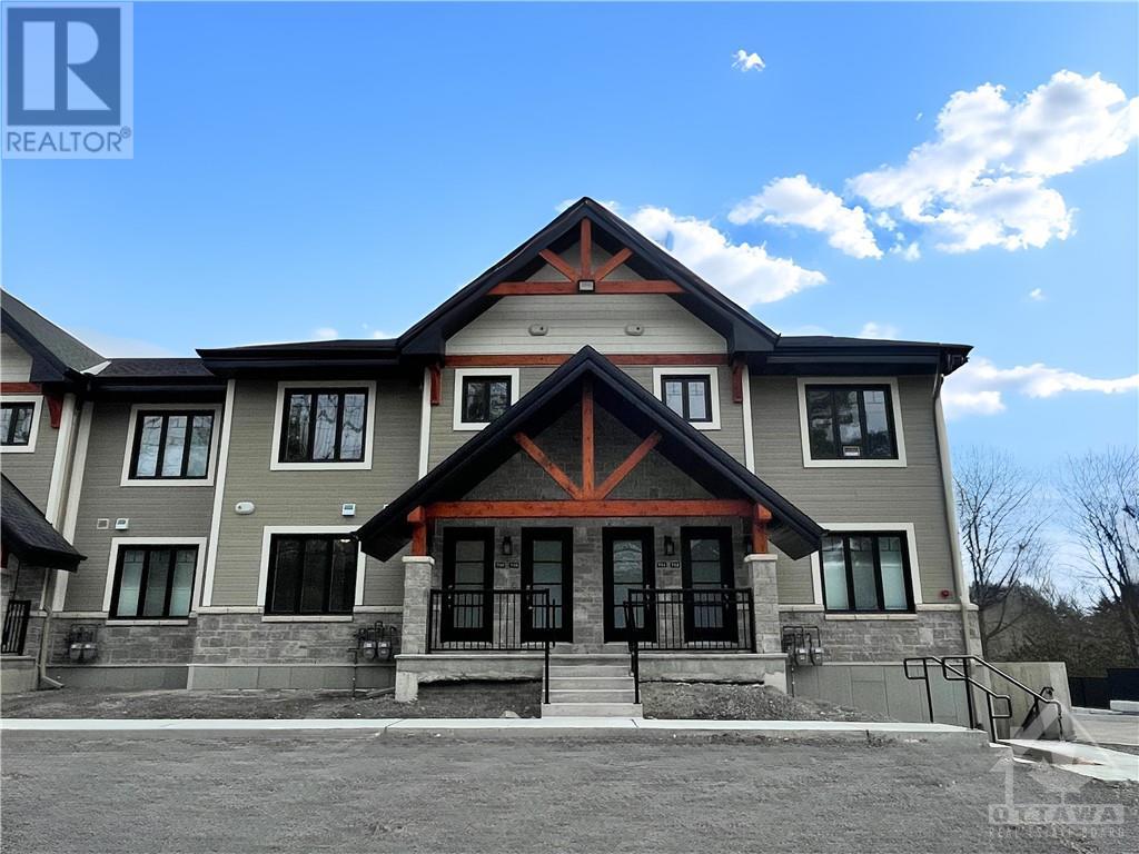 320 MONTEE OUTAOUAIS STREET UNIT#301, #301