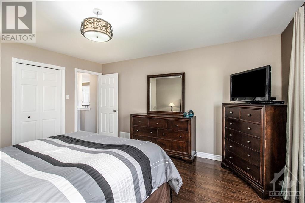Listing 1358632 - Large Photo # 16