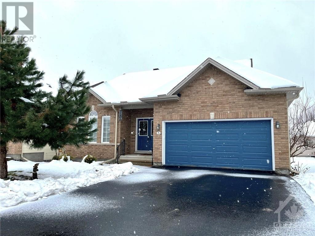 5 EDWARD VINCE EVANS COURT