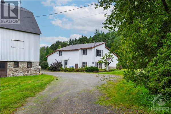 2833 DONNELLY DRIVE, Ottawa