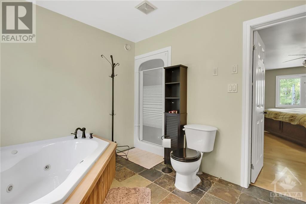 Listing 1358769 - Large Photo # 13