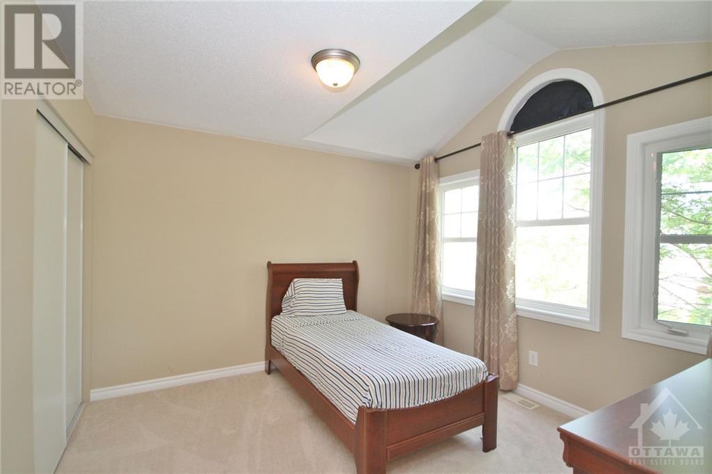 Listing 1358778 - Large Photo # 24