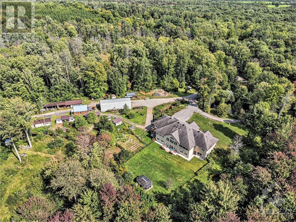 Listing 1358981 - Large Photo # 2