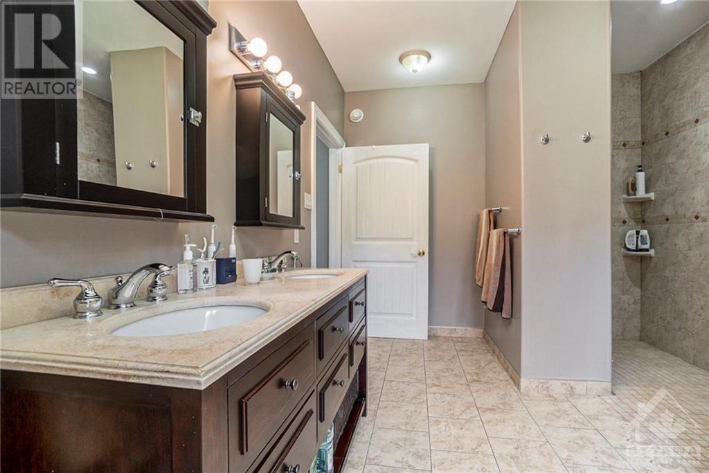 Listing 1358981 - Large Photo # 11