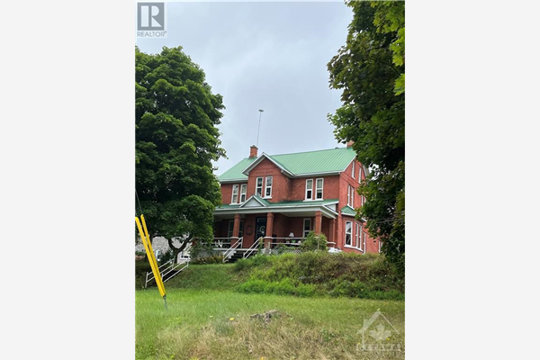 176 WELLINGTON STREET, Eganville