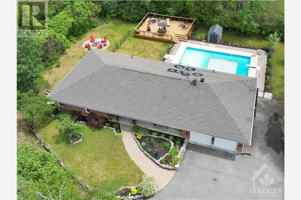 1208 UPPER DWYER HILL ROAD, Carp