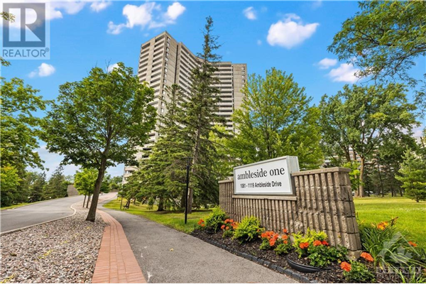 1081 AMBLESIDE DRIVE UNIT#802, Ottawa