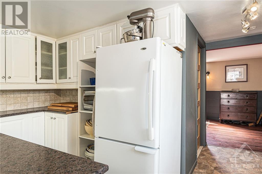 Listing 1359151 - Large Photo # 15