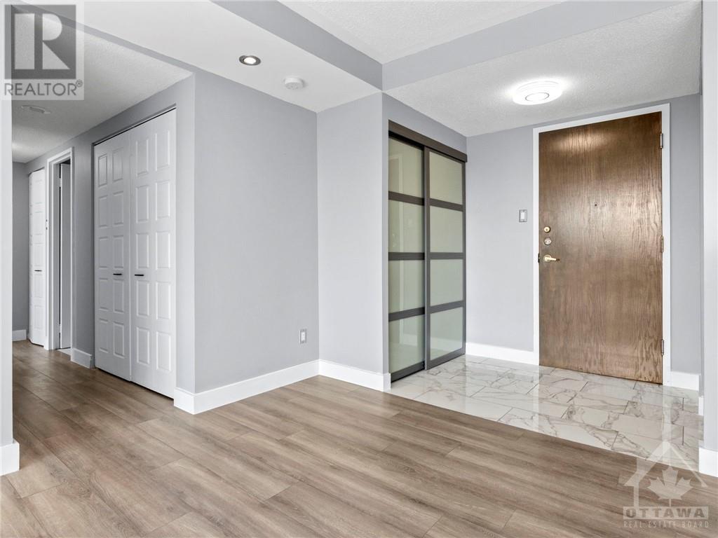 2760 CAROUSEL CRESCENT UNIT#506, #506