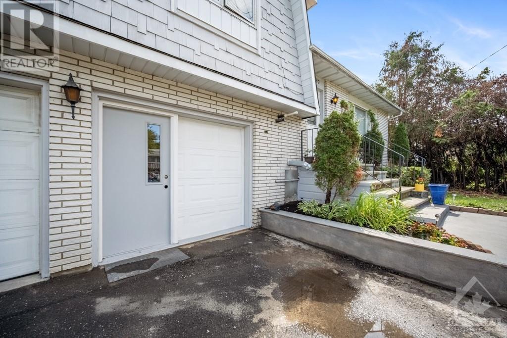 6890 ROCQUE STREET UNIT#2, #2