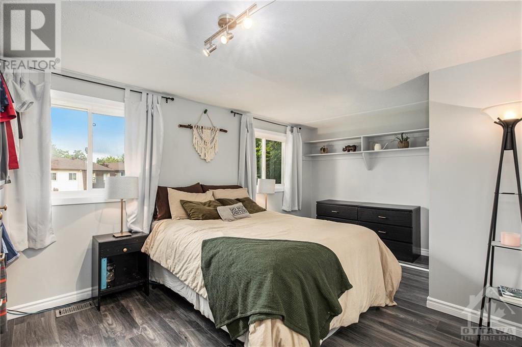 Listing 1359318 - Large Photo # 18